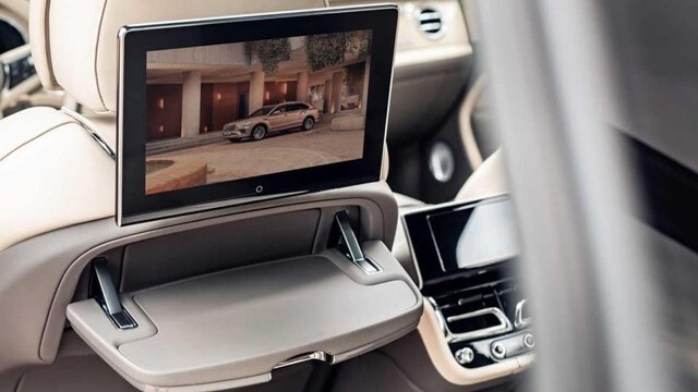 Bentley-Bentayga-EWB-man-hinh-giai-tri