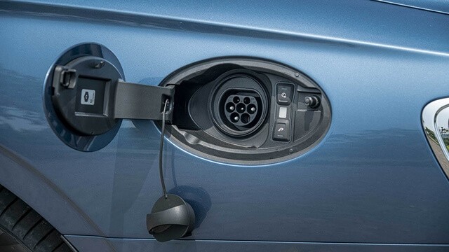 Bentley-Flying-Spur-Hybrid-cong-sac