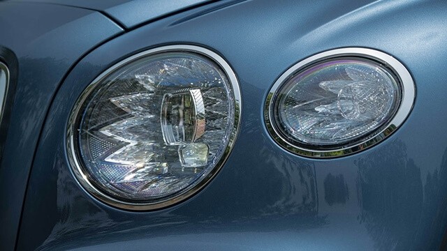 Bentley-Flying-Spur-Hybrid-den-pha