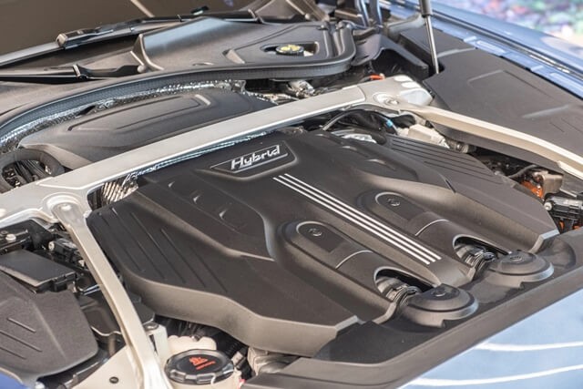 Bentley-Flying-Spur-Hybrid-dong-co