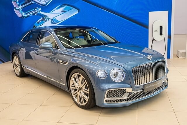 Bentley-Flying-Spur-Hybrid-gia-xe