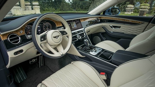 Bentley-Flying-Spur-Hybrid-khoang-lai