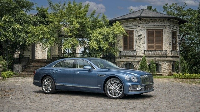 Bentley-Flying-Spur-Hybrid