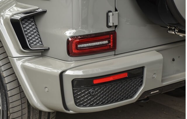 Brabus-800-Widestar-den-phan-quang