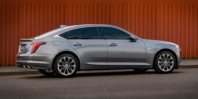 Cadillac-CT5-2021-than-xe