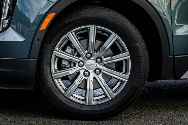 Cadillac-XT4-la-zang