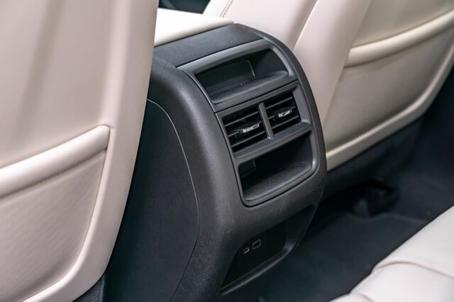 Cadillac-XT5-tien-nghi-khoang-hanh-khach