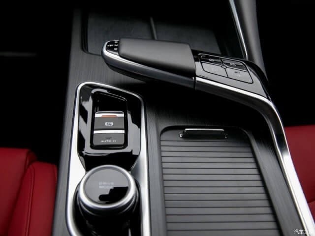 Changan-Uni-T-trung-tam-dieu-khien