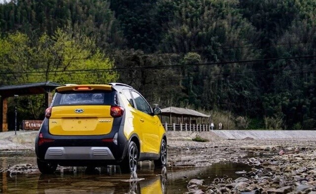 Chery-EQ1-duoi-xe