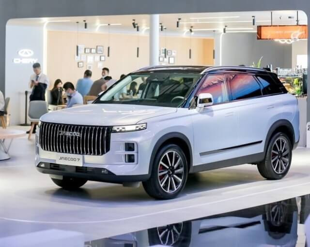Chery-Jaecoo-j7-gia-xe