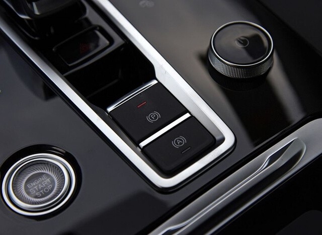Chery-Tiggo-8-Pro-phanh-tay-dien-tu
