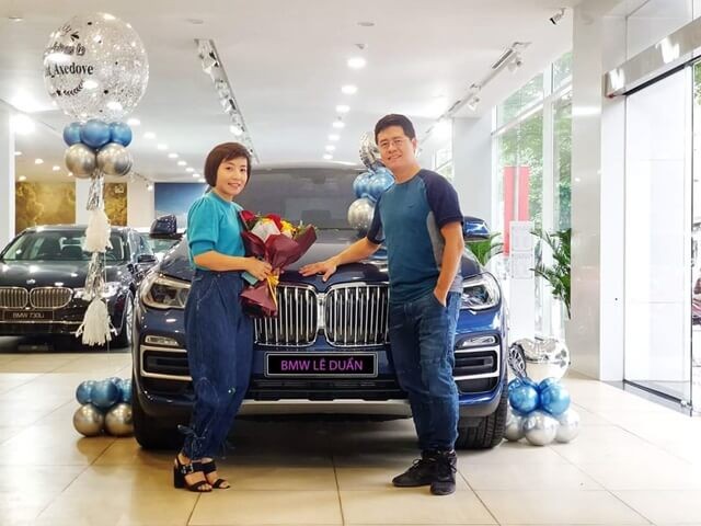 Dai-ly-BMW-Le-Duan-hinh-anh-le-giao-xe