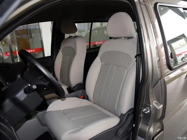 Dongfeng-M3-ghe-ngoi