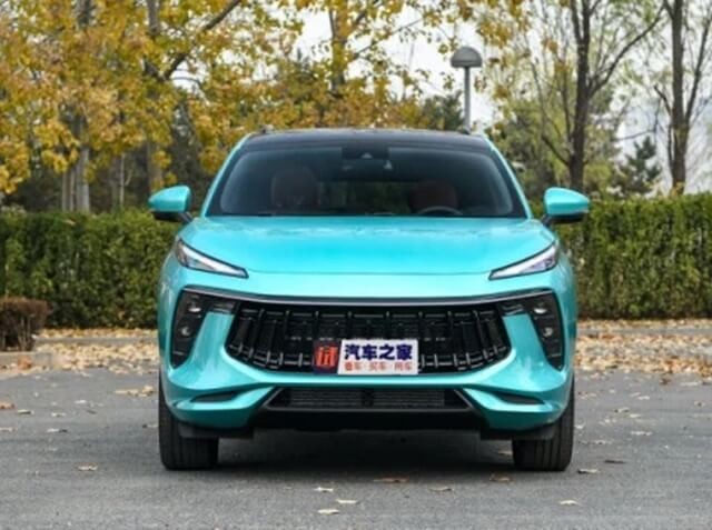 Dongfeng-T5-EVO-dau-xe