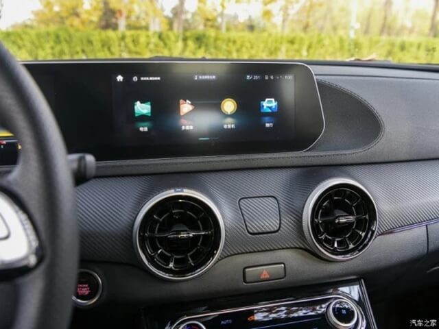 Dongfeng-T5-EVO-he-thong-giai-tri