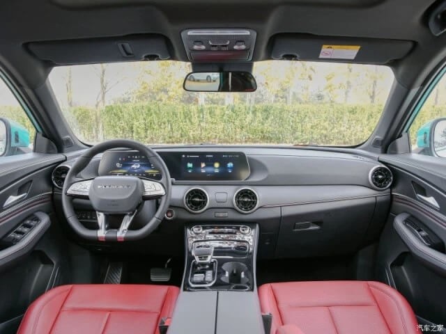 Dongfeng-T5-EVO-khoang-lai