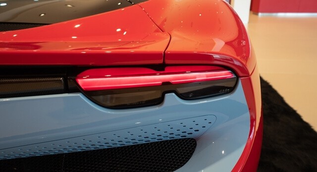 Ferrari-296-GTS-den-hau