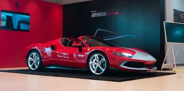 Ferrari-296-GTS-gia-xe