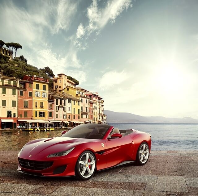 Ferrari-Portofino-co-gi-khác.