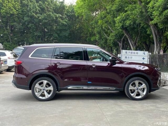 Ford-Equator-phan-than-xe