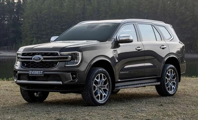 Ford-Everest-2022-ngoai-that