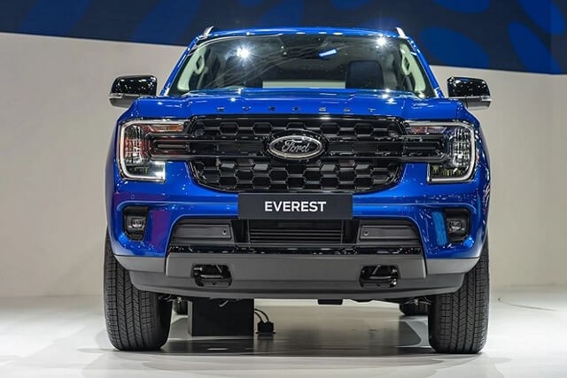 Ford-Everest-2023-dau-xe