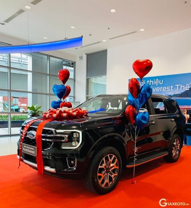 Ford-Everest-trang-bi-co-pilot360-plus