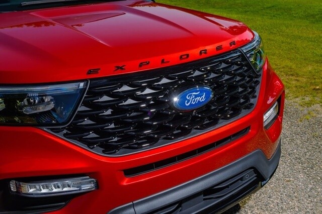Ford-Explorer-ST-Line-2022-luoi-tan-nhiet