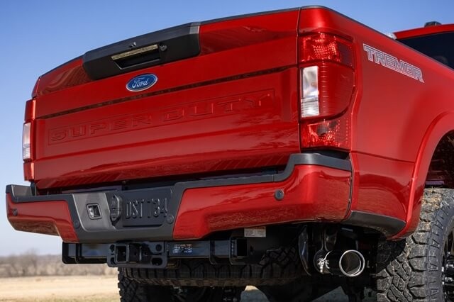 Ford-F-Series-Super-Duty-duoi-xe