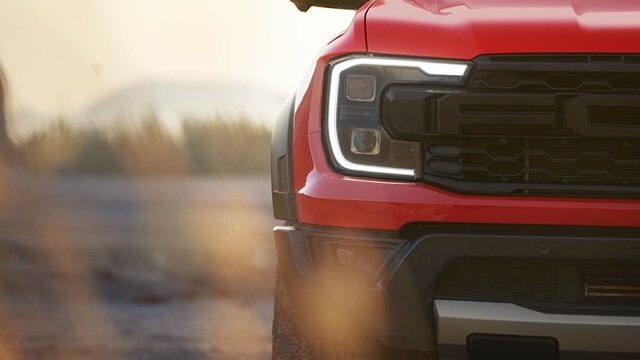 Ford-Ranger-Raptor-the-he-moi-den-pha