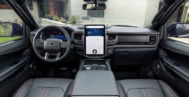 Ford-expedition-khoang-lai