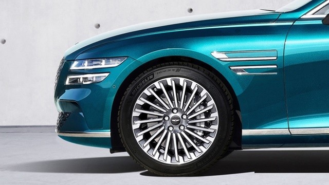 Genesis-Electrified-G80-la-zang