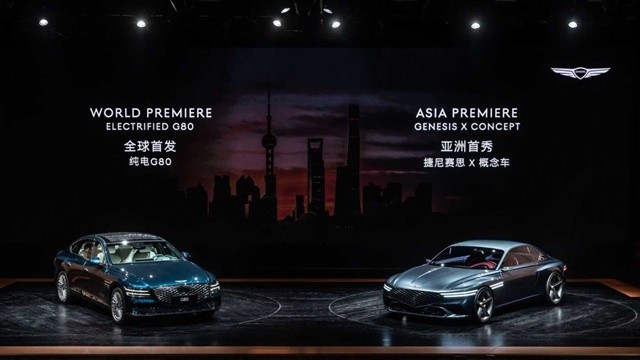 Genesis-Electrified-G80-ra-mat