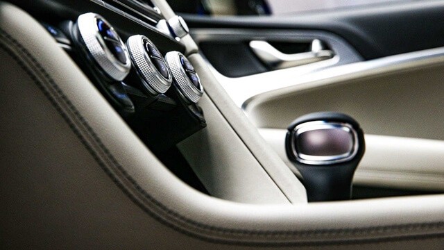 Genesis-G70-2022-nut-chuc-nang