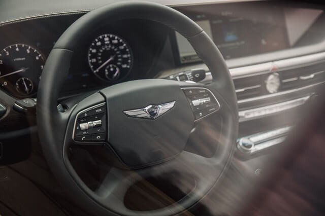 Genesis-G90-vo-lang-4-chau