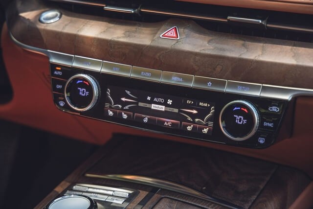 Genesis-electrified-g80-EV-phim-chinh-chuc-nang