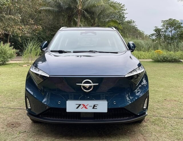 Haima-7X-E-thiet-ke-dau-xe