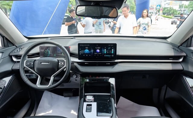 Haval-H6-hybrid-khoang-lai