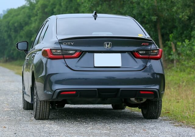 Honda-City-2025-thiet-ke-duoi-xe