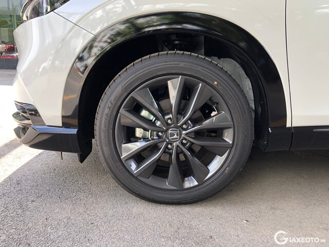 Honda-HRV-2025-la-zang-ban-RS