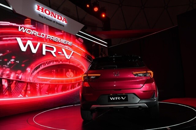 Honda-WR-V-duoi-xe