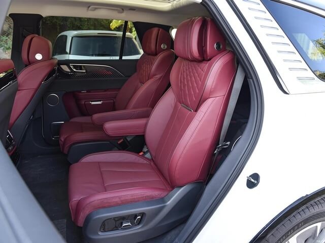 Hongqi-E-HS9-ghe-ngoi-phien-ban-6-cho