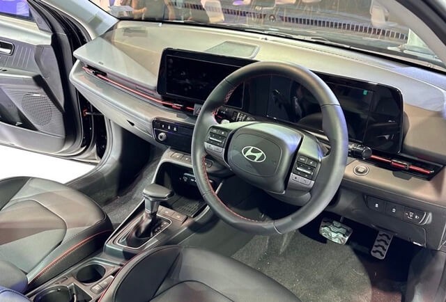 Hyundai-Accent-2023-khoang-lai