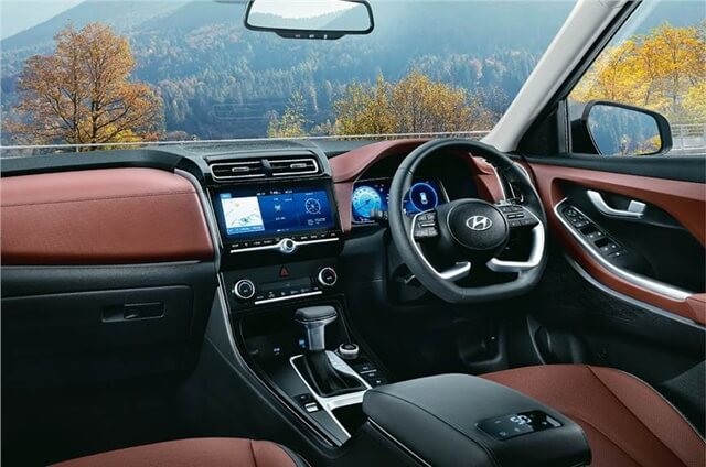 Hyundai-Alcazar-khoang-lai