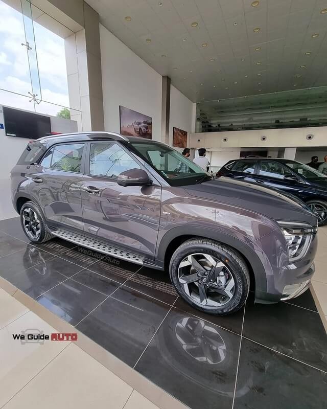 Hyundai-Alcazar-suon-va-than-xe