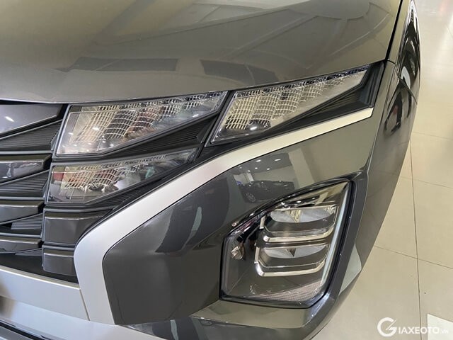 Hyundai-Creta-2023-den-chieu-sang