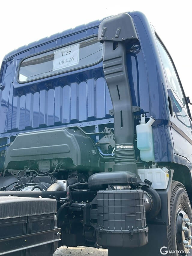 Hyundai-Mighty-110XL-phia-sau-xe