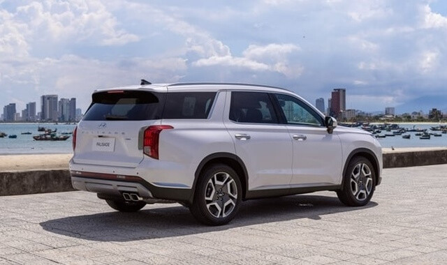 Hyundai-Palisade-thiet-ke-hong-va-duoi-xe