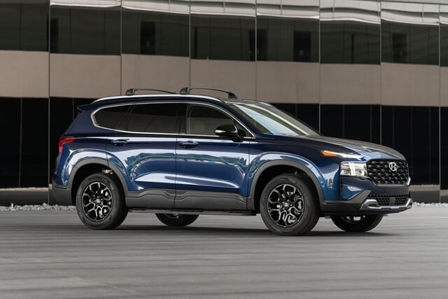 Hyundai-Santafe-XRT-2022-than-xe