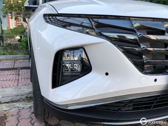 Hyundai-Tucson-2022-den-pha